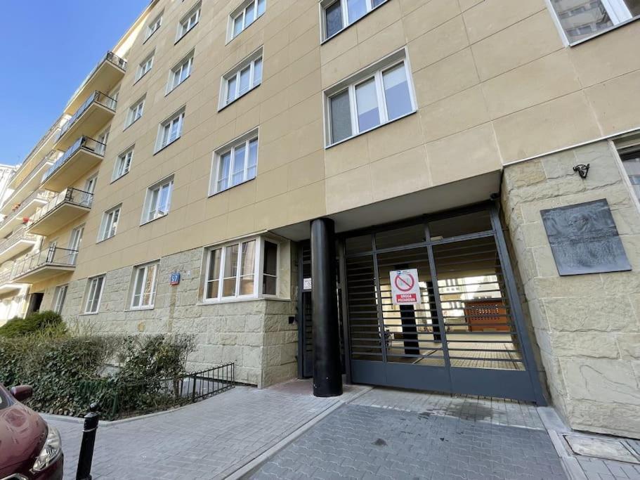 Elegant With An Amazing View! Leilighet Warszawa